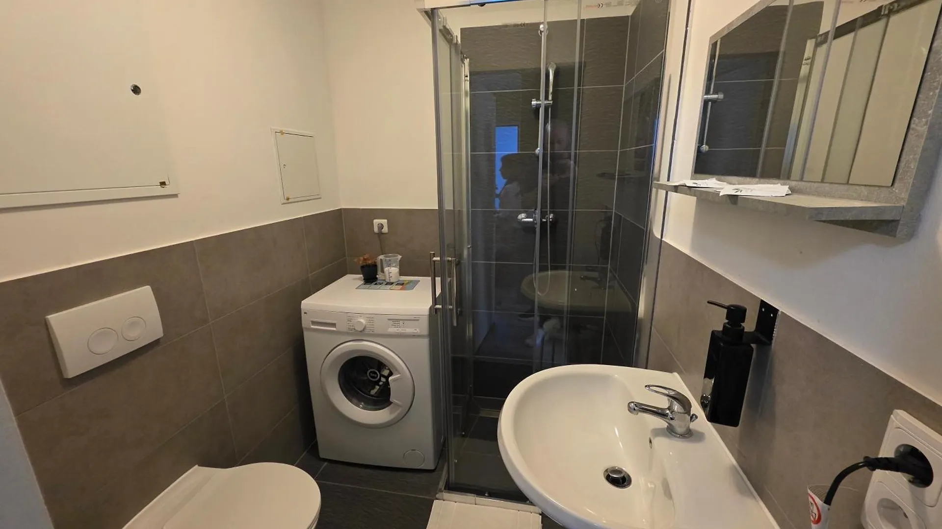 Guest house Modern Living Studio Kueche Netflix Inklusive Top Lage Nuremberg Germany