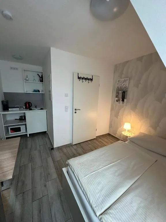Private Studio mit eigene Küche und Bad Núremberg Pensión